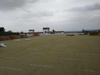 Cubierta y fachada en supermercado Aldi en Antequera (Málaga). <br>Impermeabilización de cubierta y revestimiento de fachada. Cubierta deck. 